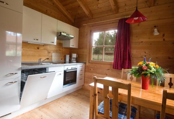 Ferienhaus-Park Brennickenswerder ลีเคน ภายนอก รูปภาพ