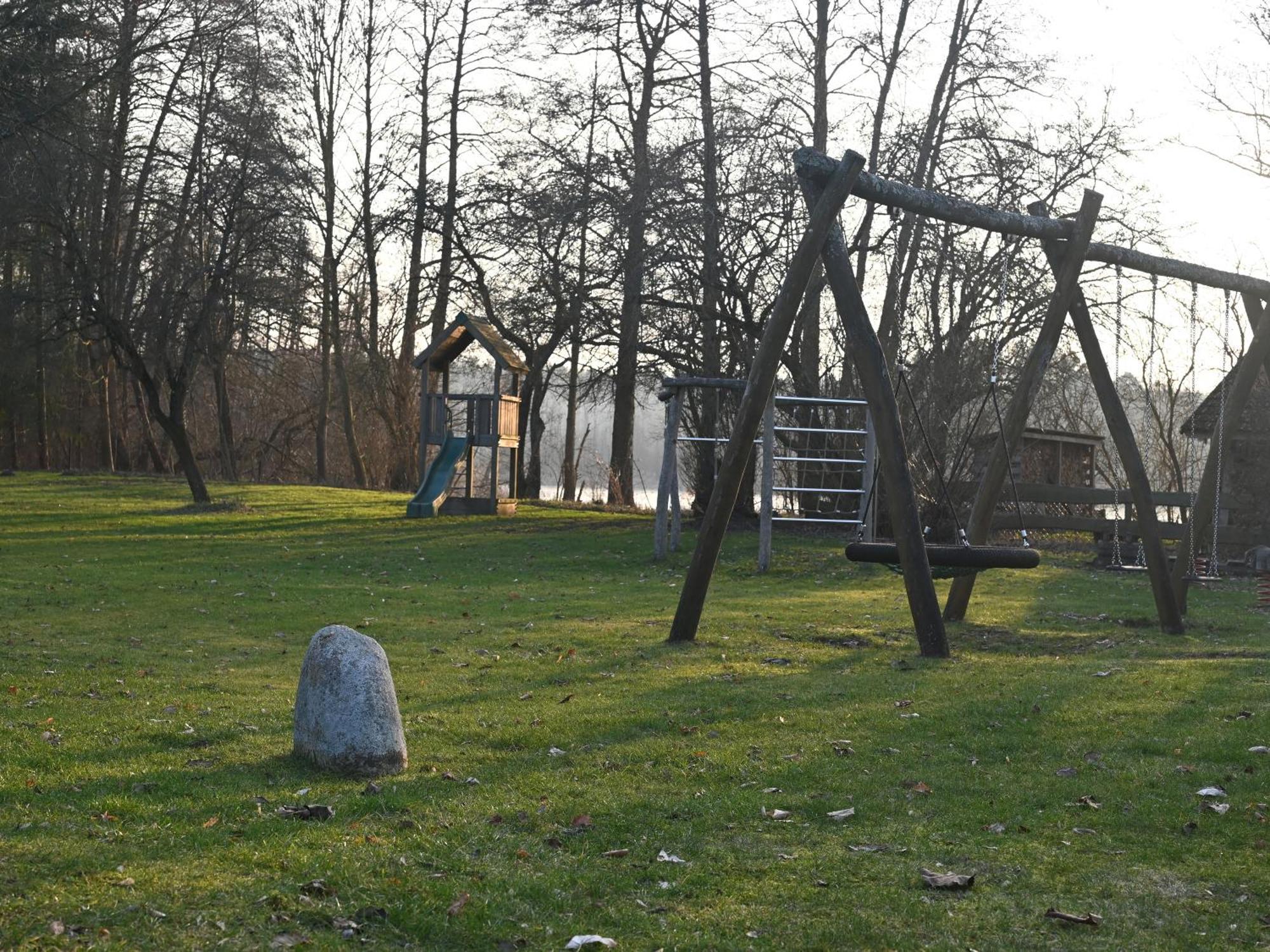 Ferienhaus-Park Brennickenswerder ลีเคน ภายนอก รูปภาพ