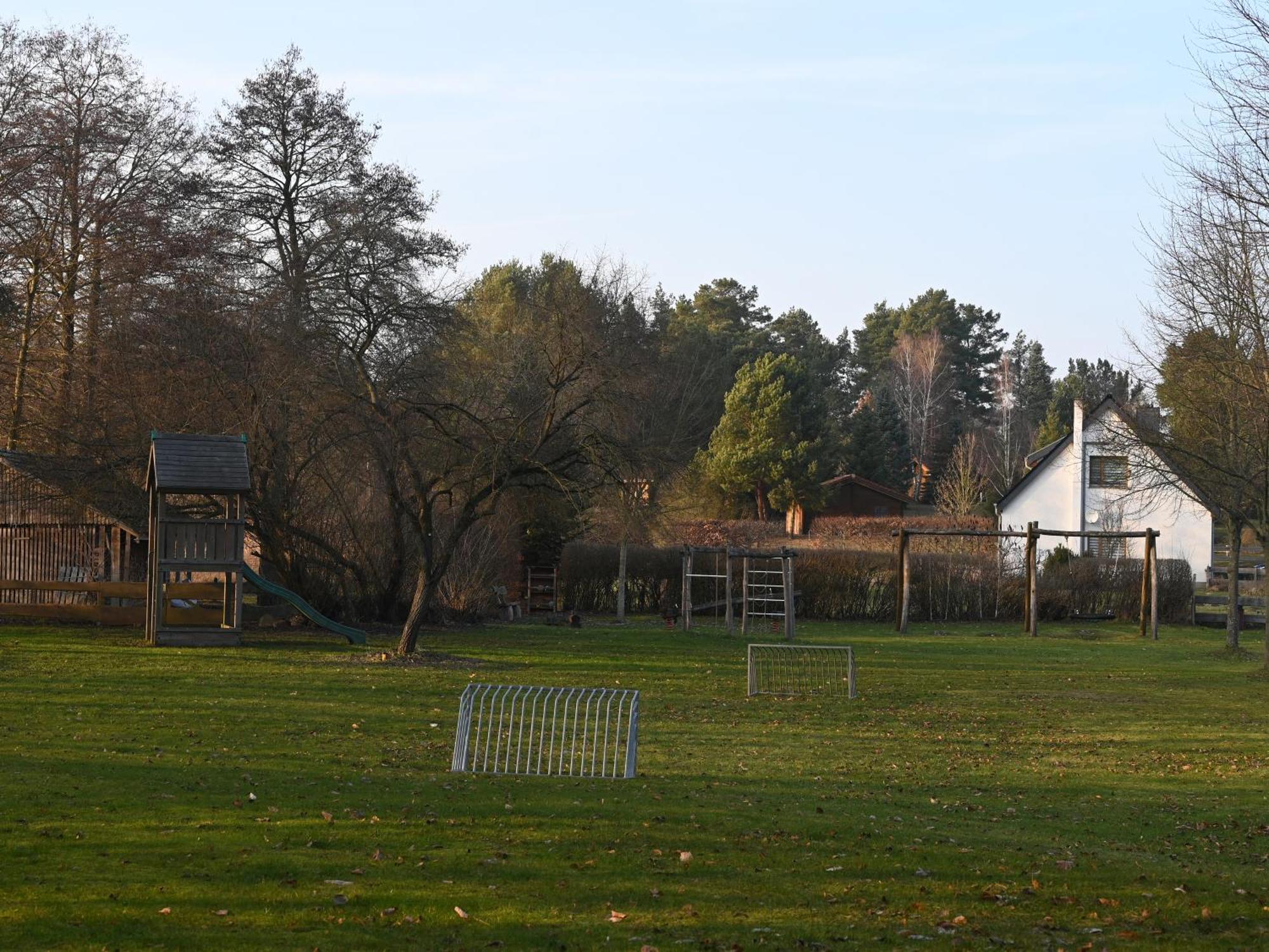 Ferienhaus-Park Brennickenswerder ลีเคน ภายนอก รูปภาพ